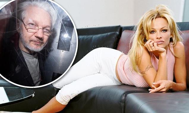 Pamela Anderson reveals her steamiest night ever