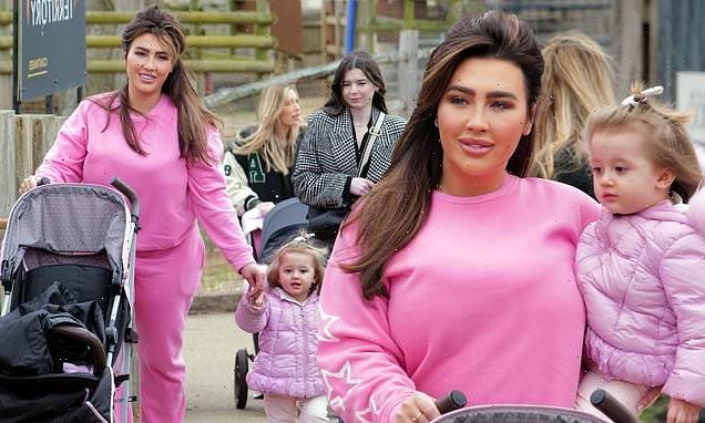 Lauren Goodger enjoys a day out with daughter Larose at London Zoo