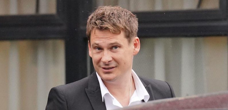 Lee Ryan trying to reverse plea for assaulting police officer after drunken flight row
