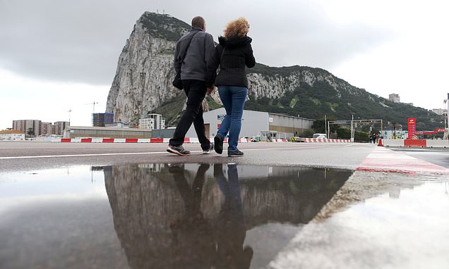 Spanish bid to impose its passport staff on Gibraltar in Brexit row