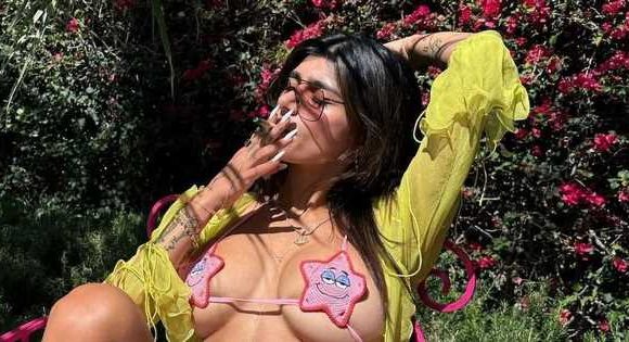 ‘Desert Baby’ Mia Khalifa begged for secret behind her ‘lucky star’ bikini body