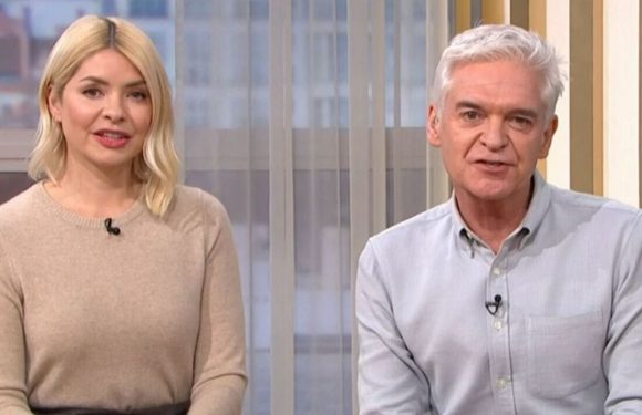 Holly and Phillip face calls to be replaced on This Morning