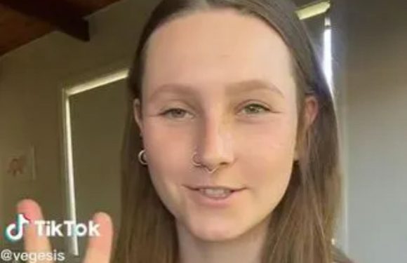 I haven’t washed my hair in two years and call my bathroom ‘No ‘Poo Nation’ – trolls say it looks dry but it’s so good | The Sun
