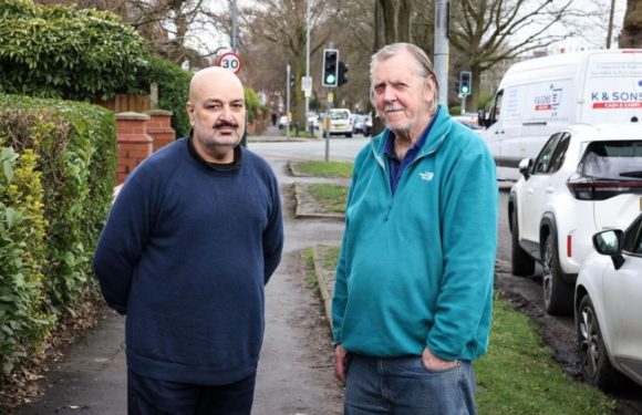 Man throws rubbish back into mum’s SUV after she ‘threw it out window’