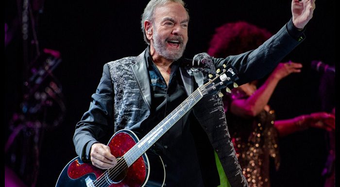 Neil Diamond Opens Up About Coming To Terms With Parkinson's Diagnosis