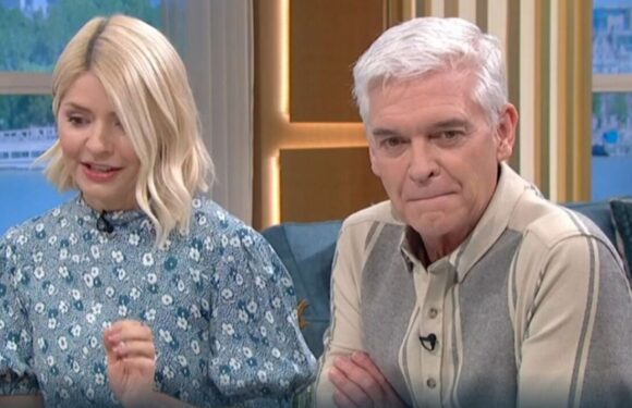 Holly and Phillip ‘likely to call it a day’ as ‘replacements ready’