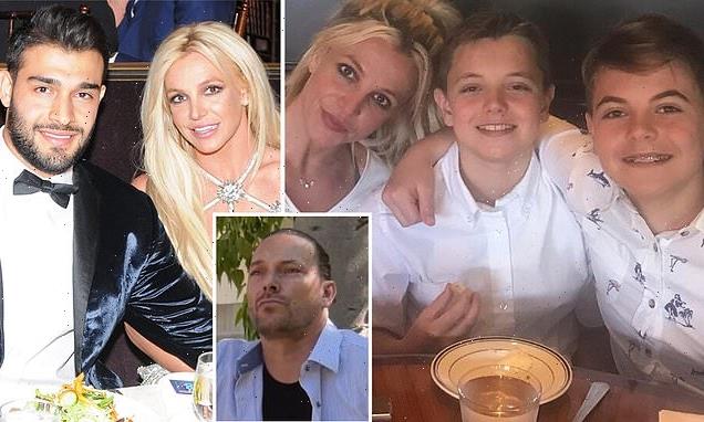 Kevin Federline 'gives Britney deadline to approve sons' Hawaii move'
