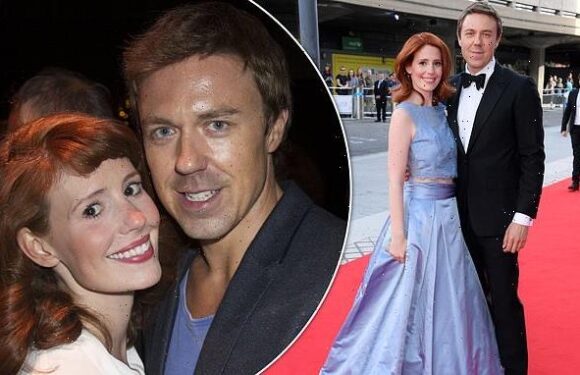 Amy Nuttall and Andrew Buchan 'reunite as he's seen with wedding ring'