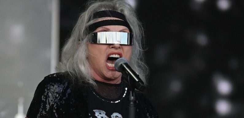 Glastonbury viewers issue complaint as they ‘can’t hear’ Blondie’s performance