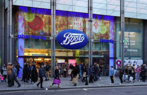 Last minute shoppers are racing to Boots to nab iconic aftershave perfect for Father’s Day that’s been slashed in price | The Sun