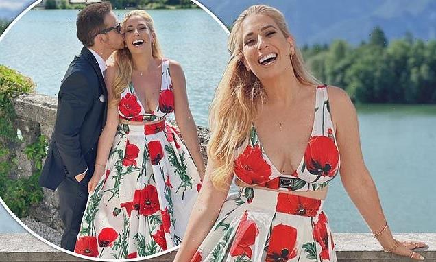 Stacey Solomon stuns in floral outfit as she receives kiss from hubbie