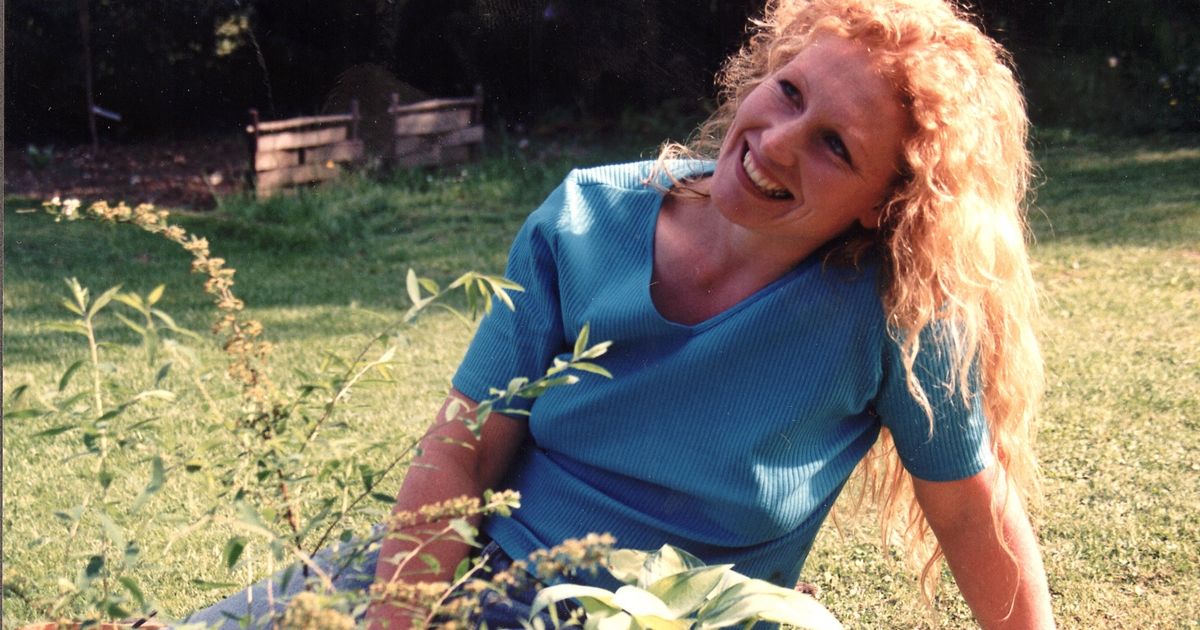 BBC Charlie Dimmock was labelled ‘braless one’ but ditched it for good reason