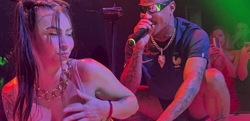 Controversial singer who performed sex act on stage puts mic in outrageous place