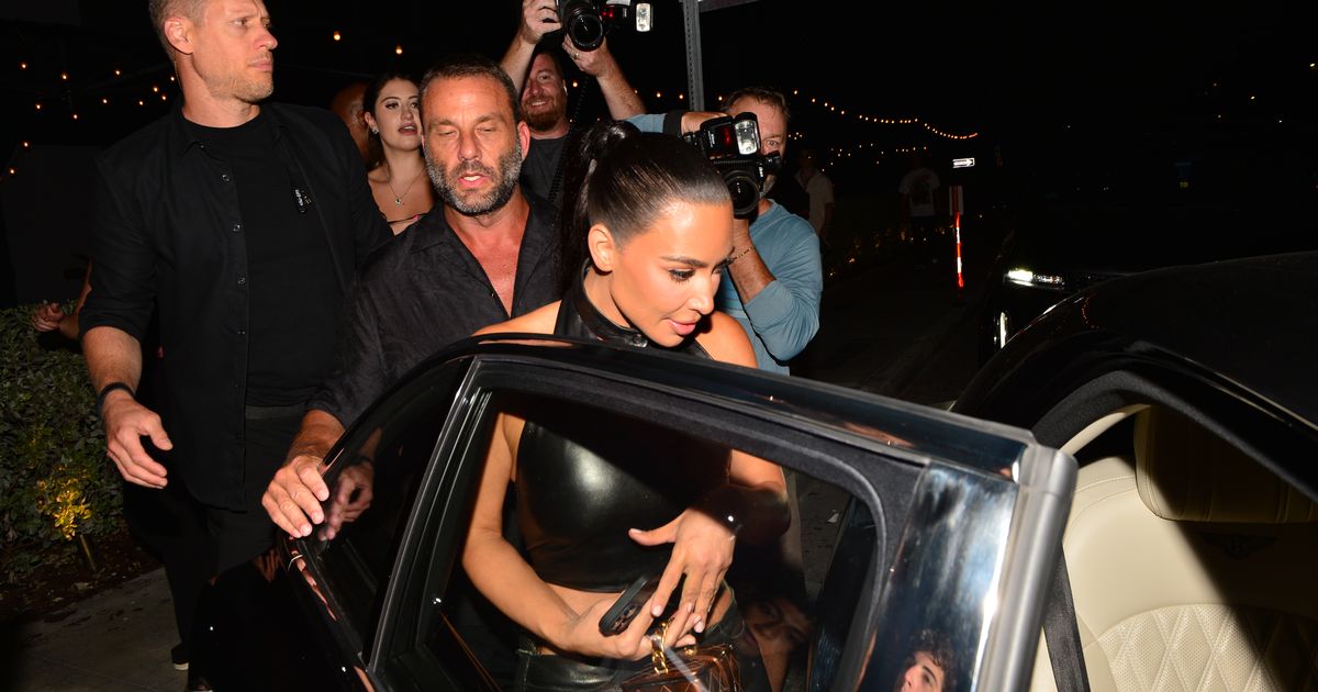 Kim Kardashian looks sensational in all-black outfit as she enjoys dinner with friends