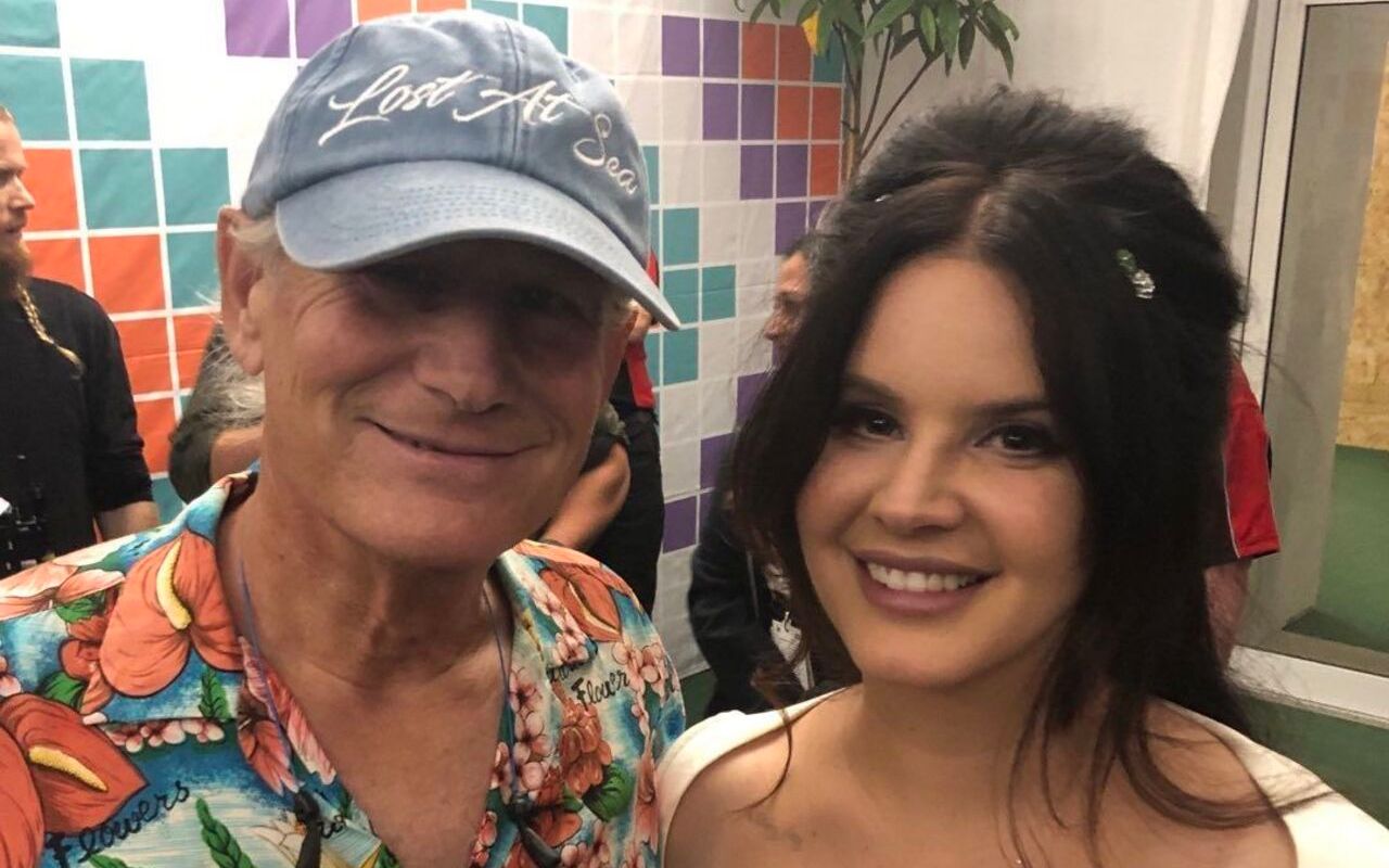 Lana Del Rey’s Father Proud of Being Labeled as ‘Nepo Daddy’