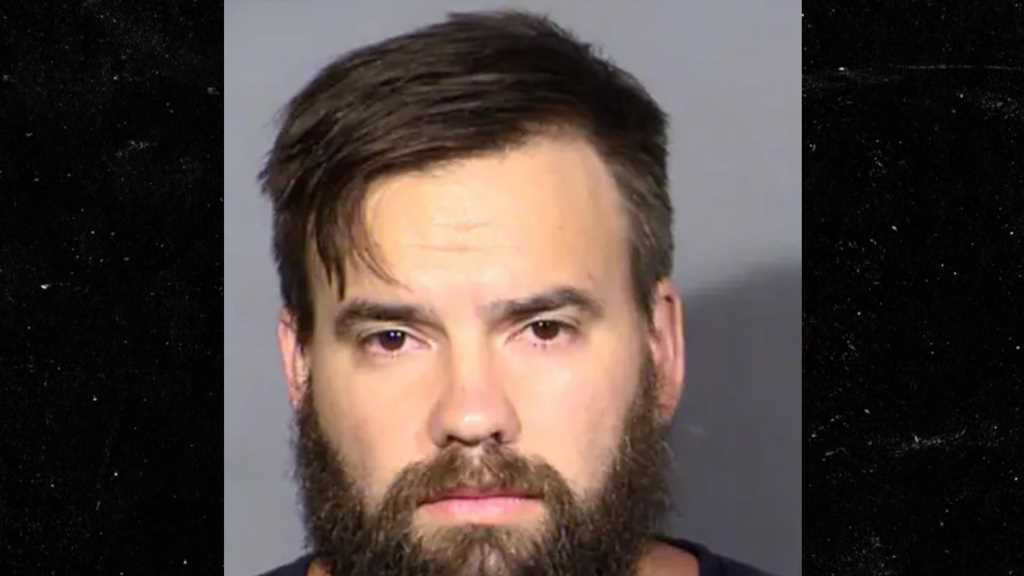 Las Vegas Streaker Was Drugged by Mysterious Person, Wife Claims