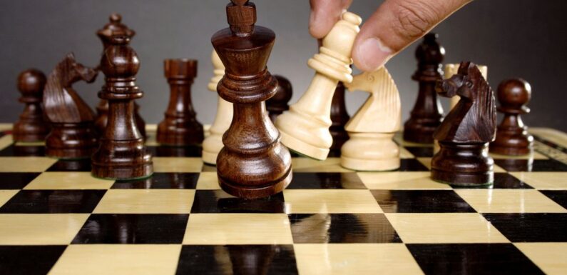 Aliens will be invited to play chess by boffins, as it’ll strike up conversation