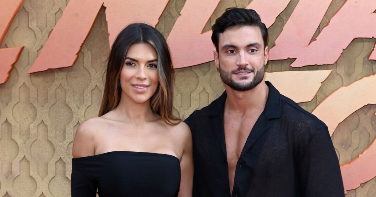 Ekin-Su and Davide ‘confirm’ they’re back together with romantic snaps