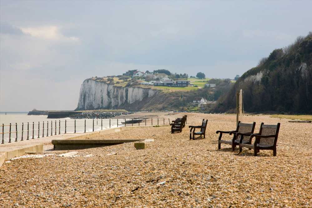 I took my kids to the beach at 4am to avoid the crowds – it’s tiring but so worth it | The Sun