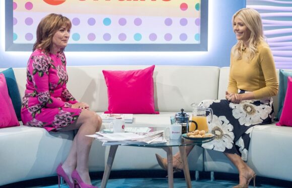 Lorraine Kelly appears to distance herself from Holly Willoughby after Phillip scandal