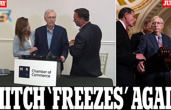 Mitch McConnell 'freezes' AGAIN