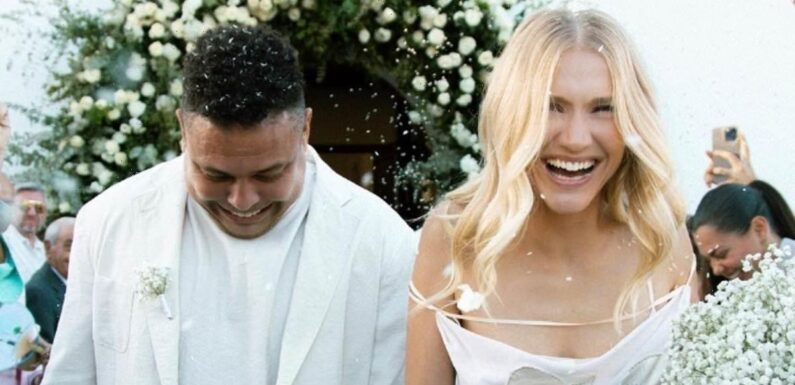 Brazil star Ronaldo marries his model fiancee