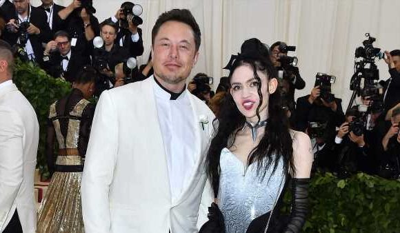 Grimes reveals Elon Musk sent photos of her C-section to family