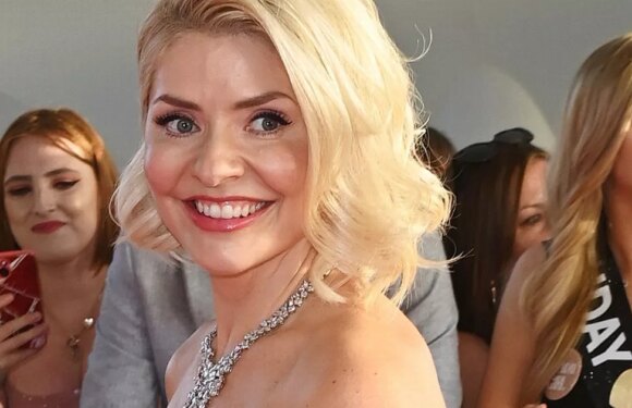 Holly Willoughby cheekily declares she’s wearing ‘extra-tight knickers’ at NTAs