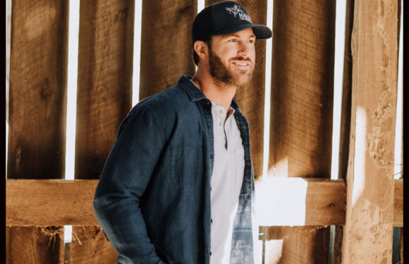 Riley Green Announces New Album 'Ain't My Last Rodeo'