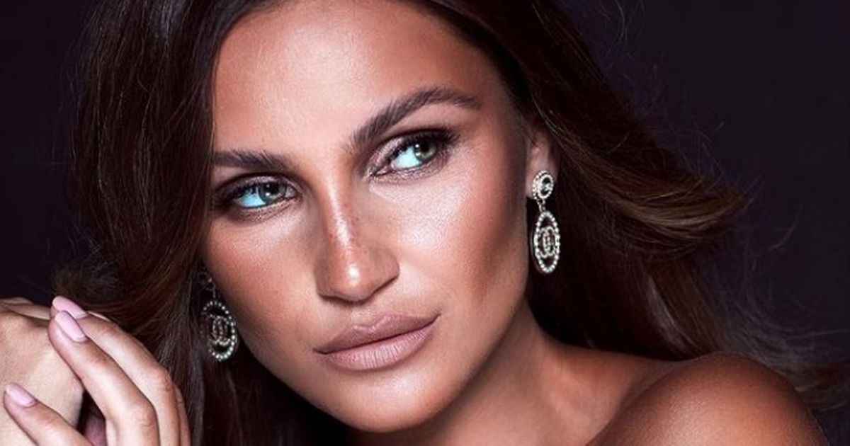 Sam Faiers has autumnal hair transformation with bold look – and celeb pals are obsessed