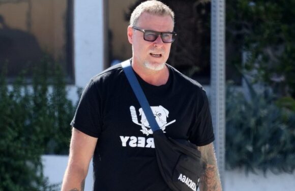 Tori Spelling ex Dean McDermott seen for 1st time without wedding ring