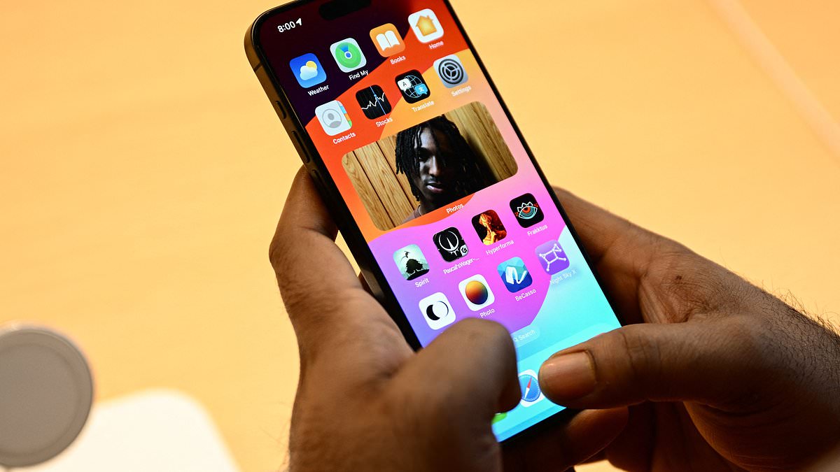 Update your iPhone NOW: Apple releases an urgent iOS update