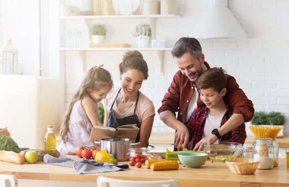 Why children grow up unruly if Dad isn't home for dinner