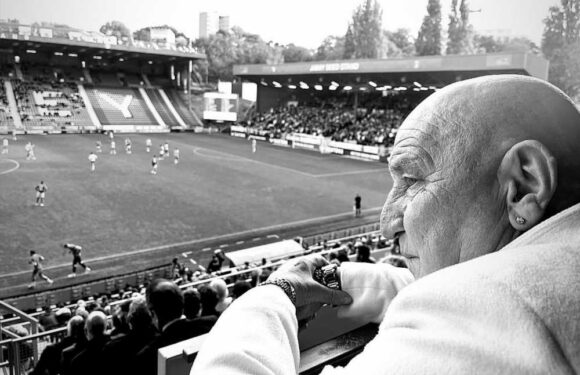 Dave Courtney's tragic last post shows gangster smiling as he enjoyed half time drinks at beloved Charlton Athletic FC | The Sun