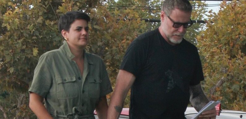 Dean McDermott seen with new girlfriend in line at LA welfare office