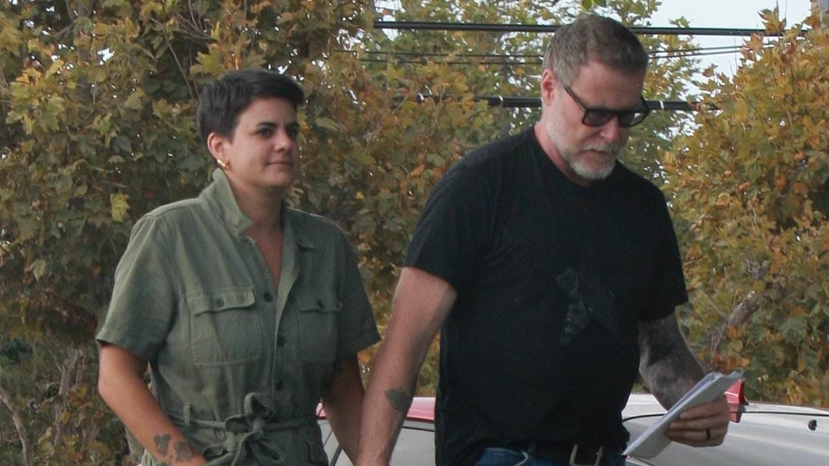 Dean McDermott seen with new girlfriend in line at LA welfare office