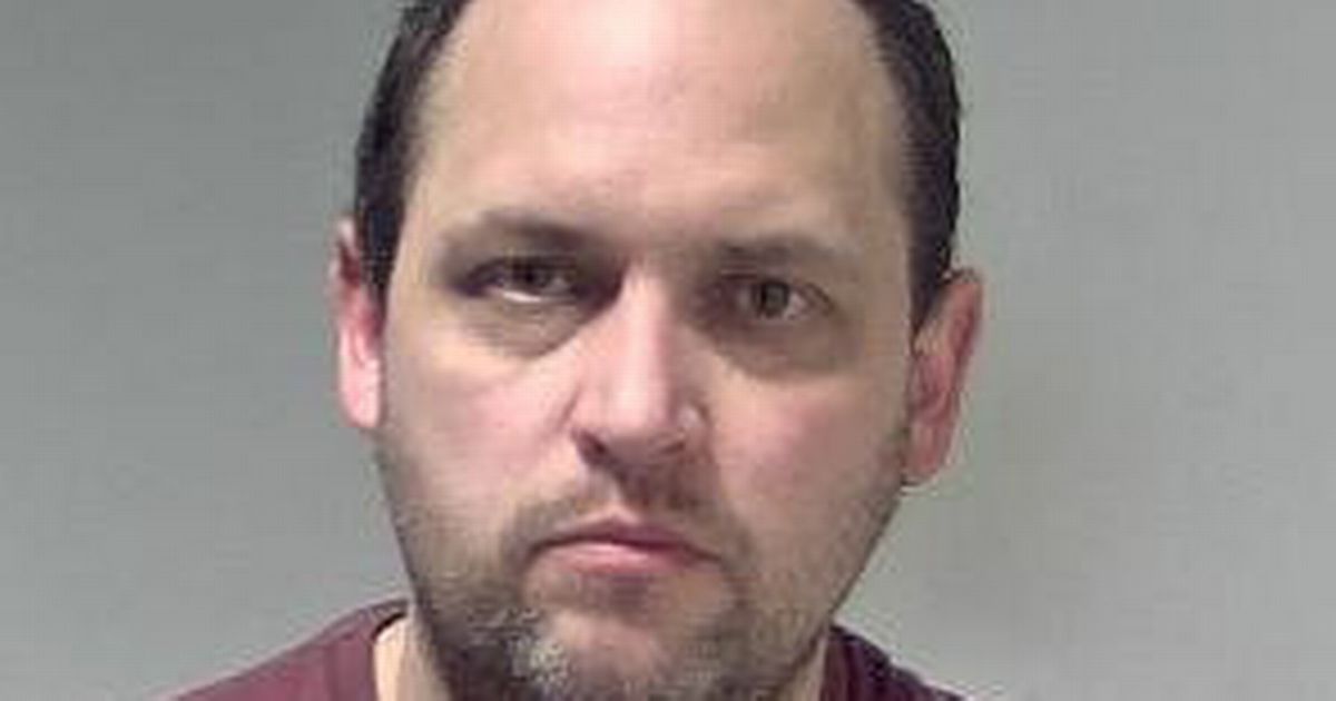 Factory worker put ring pulls and plastic gloves in food for Nando’s