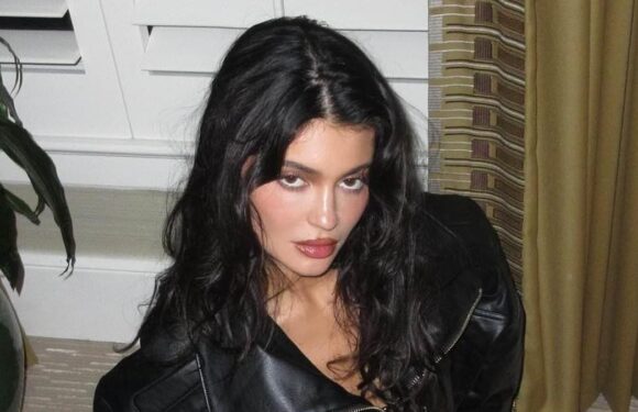 Kylie Jenner sizzles as she announces her new clothing line Khy