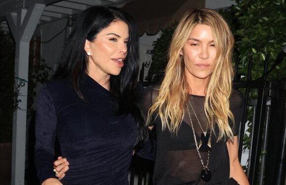 Lauren Sanchez looks typically chic in a skin-tight velvet dress