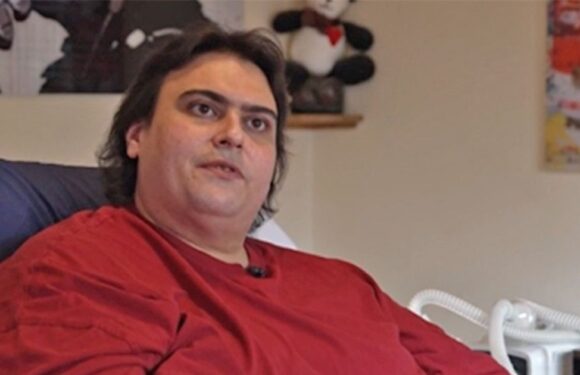 UK’s heaviest man almost sent to London Zoo as too big for hospital X-ray