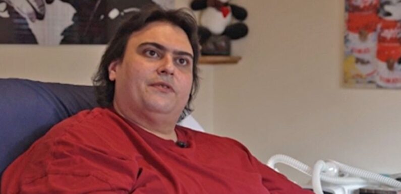 UK’s heaviest man almost sent to London Zoo as too big for hospital X-ray