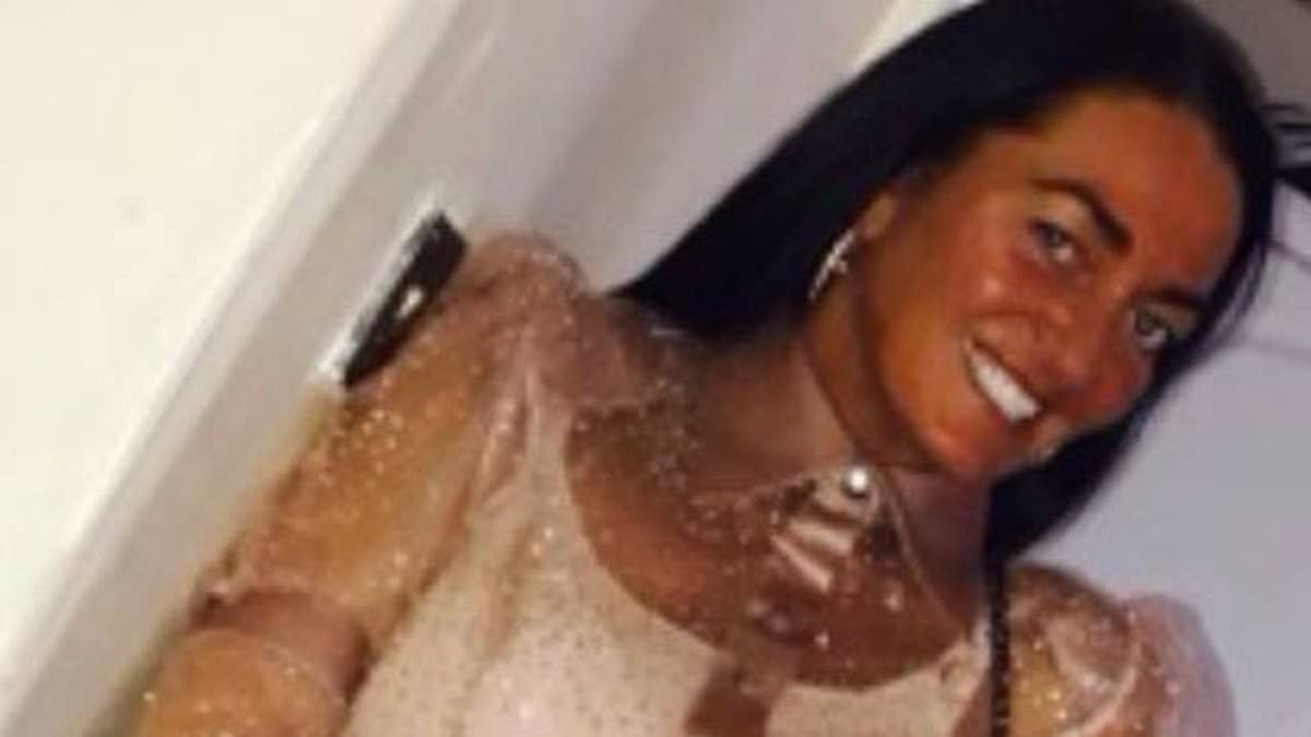 Woman stabbed boyfriend in the heart saying she 'found him like that'
