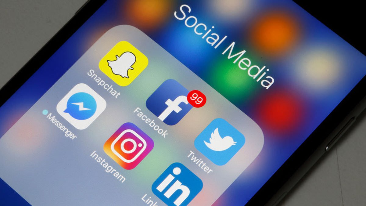 Android users rage as essential Facebook 'back' button stops working
