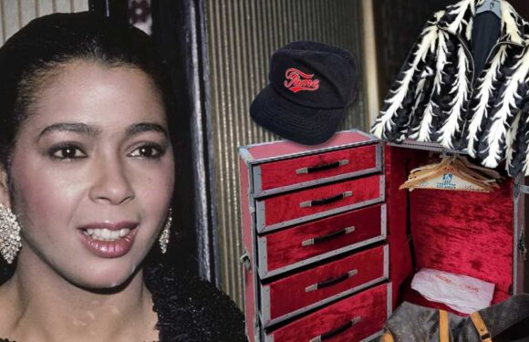 'Flashdance' Singer Irene Cara's Personal Items Up For Auction