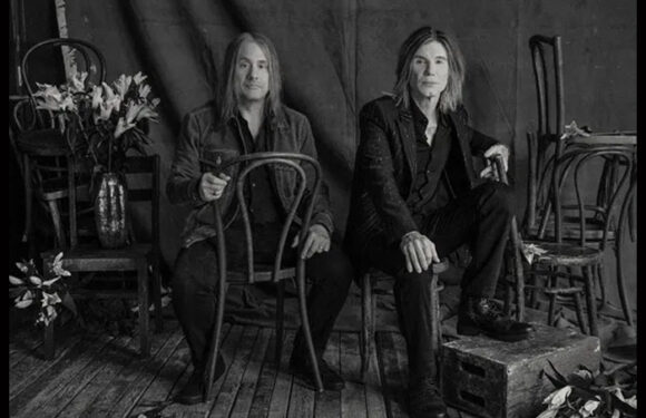Goo Goo Dolls Shares New Holiday Song 'Who's Gonna Hear Their Wish'