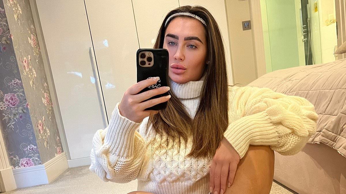 Lauren Goodger's fans poke fan at the TOWIE star as she goes commando