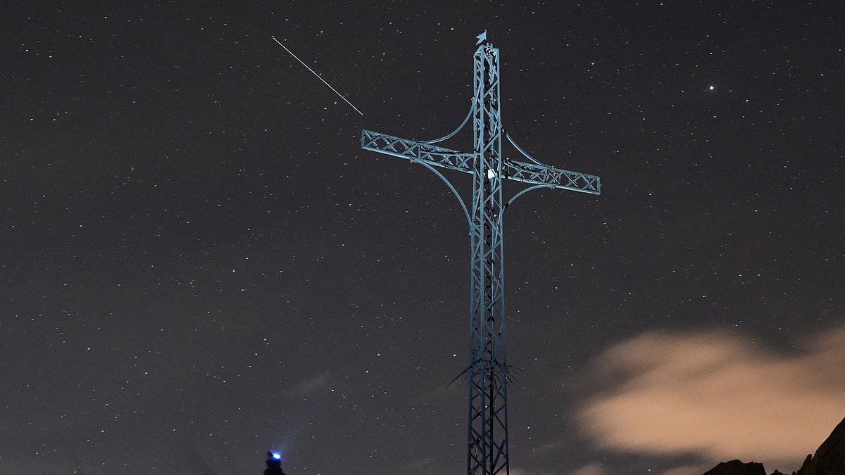Leonid Meteor Shower peaks tonight – here's the best time to see it