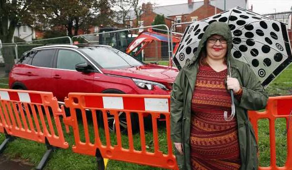 Mother blocks new 'eyesore' 3G mast build with her own car