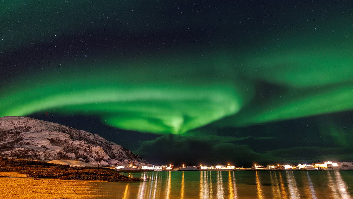 Northern Lights to shine across parts of the UK TONIGHT
