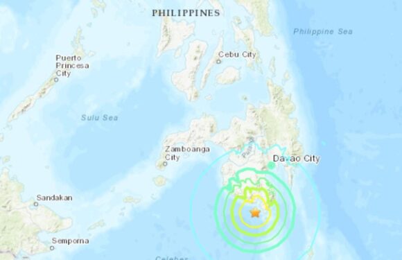 Powerful 7.2 magnitude earthquake tears through Philippines